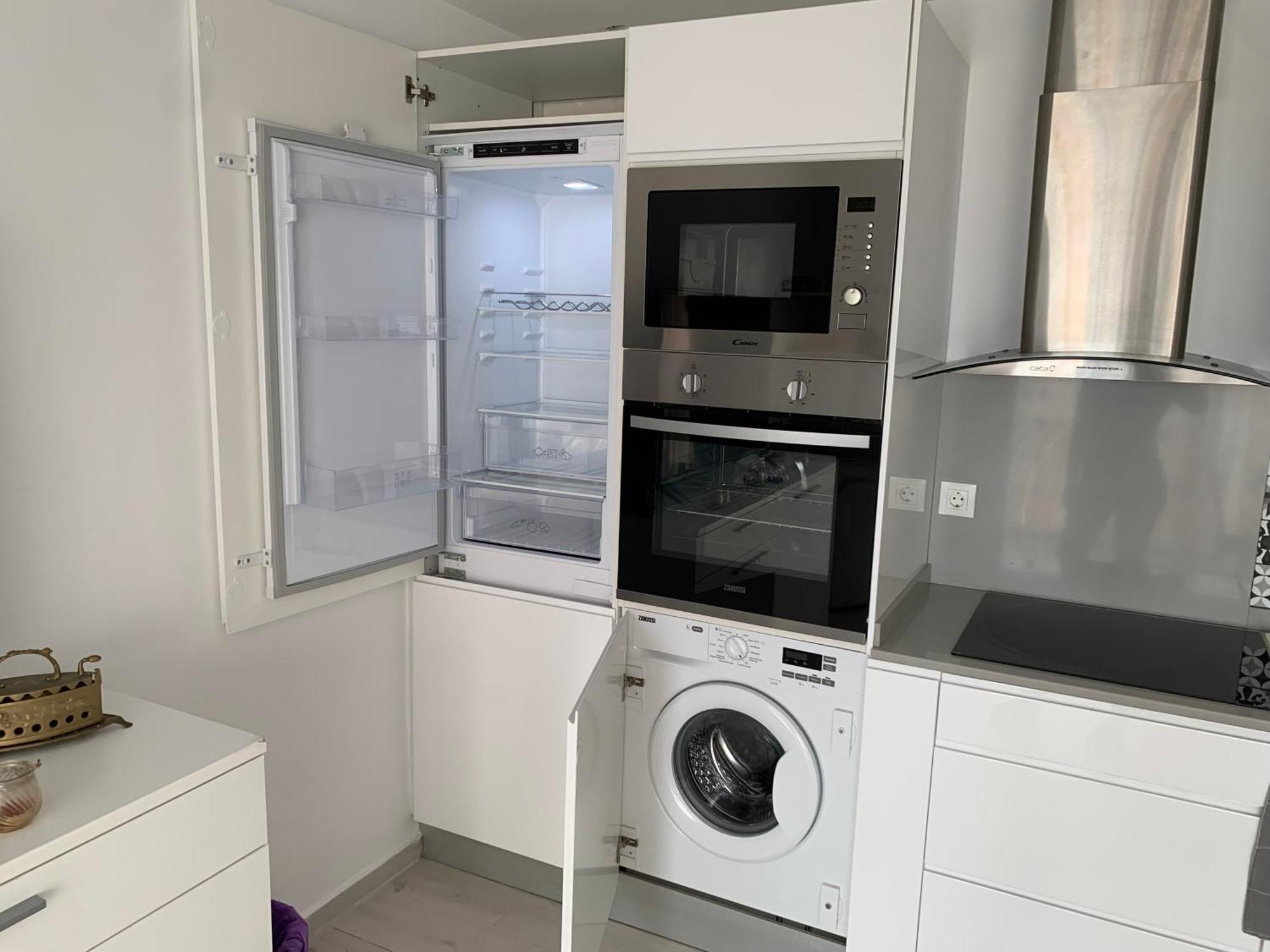 Karina 4M Apartment เอมปูเรียบราบา ภายนอก รูปภาพ